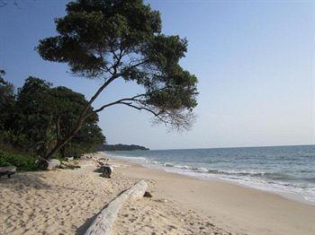 Pongara Lodge Libreville Exterior photo